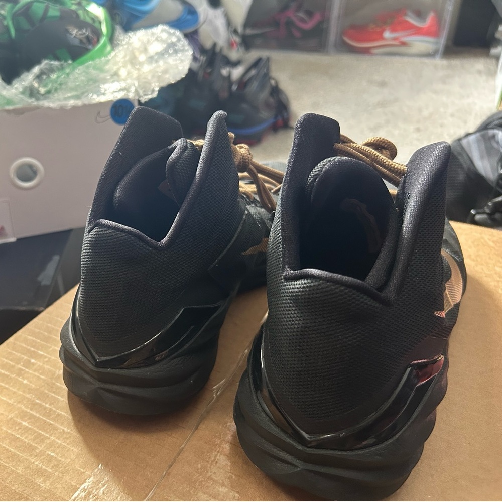 Nike Hyperdunk - image 7